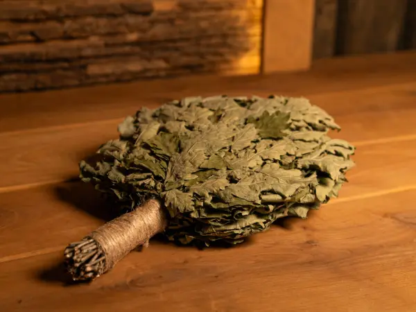 Веник для бани Woodson Премиум, кавказский дуб с обмоткой