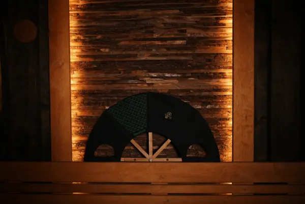 Веер Woodson Арома, чёрный